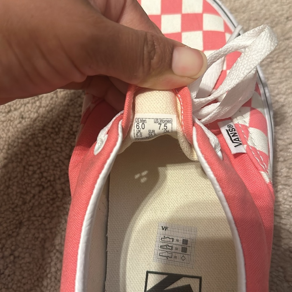 Checkerboard vans - Picture 4 of 4